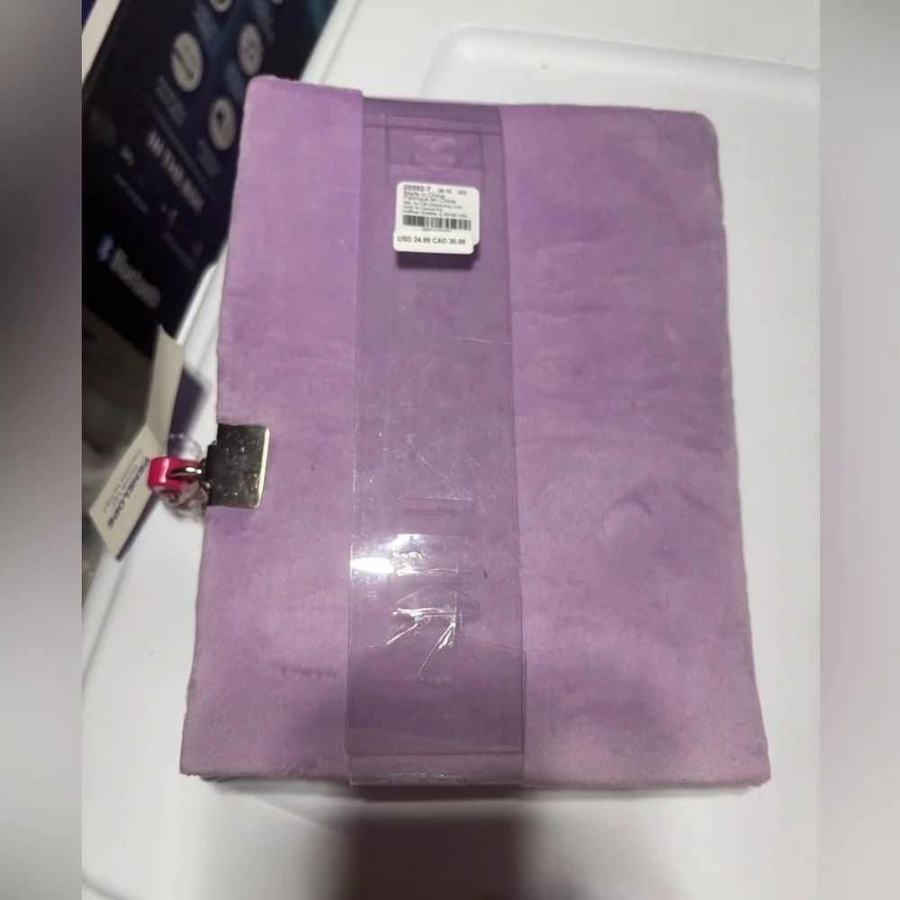 NWT Claire’s Purple Penelope Hoodie Plush Fuzzy Journal With Lock & Key.